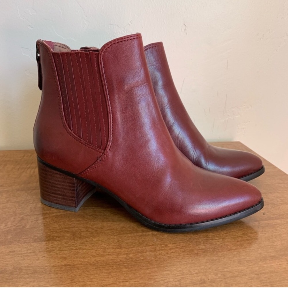 SOLD 📍Halogen Red Mahogany Boots